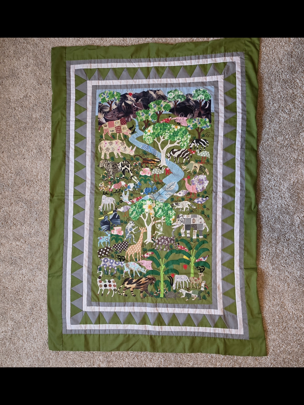 VINTAGE HMONG STORY CLOTH HANDMADE APPLIQUÉ & EMBROIDERY 52.5" × 36"